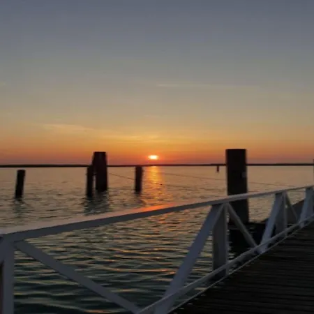 Discover Tranquility In Our Cozy Flat アパート