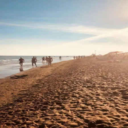 Discover Tranquility In Our Cozy Flat Апартаменти *